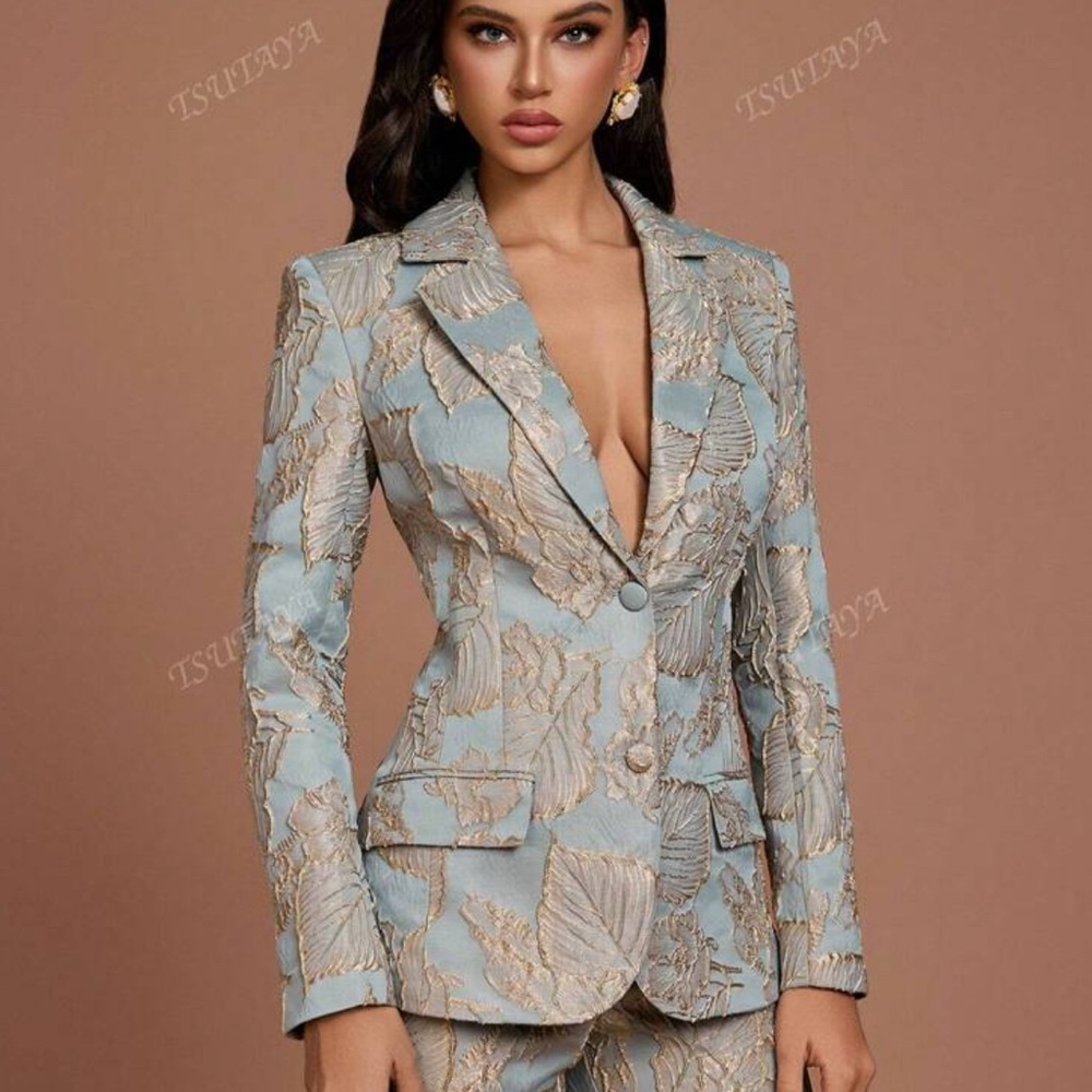 Chic Women's Blue and Cream Colored Pantsuit. Quite beautiful raised baroque. - Picture 3 of 14